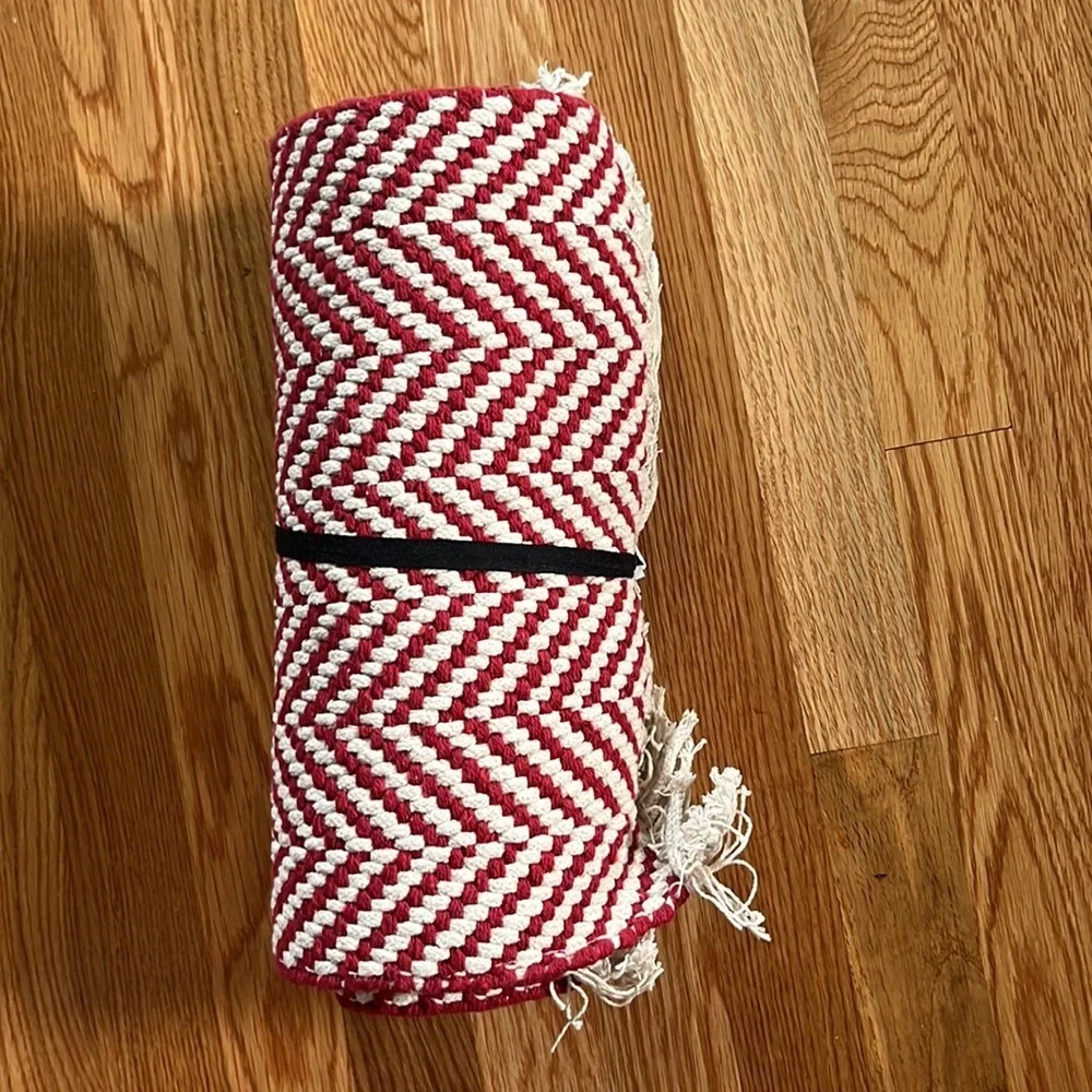 Harris Table Runner Chili Red NWT